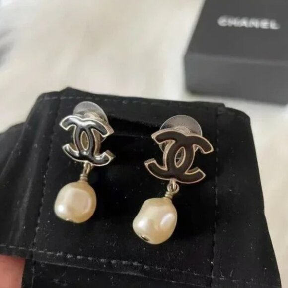 Chanel earrings - Picture 1 of 5